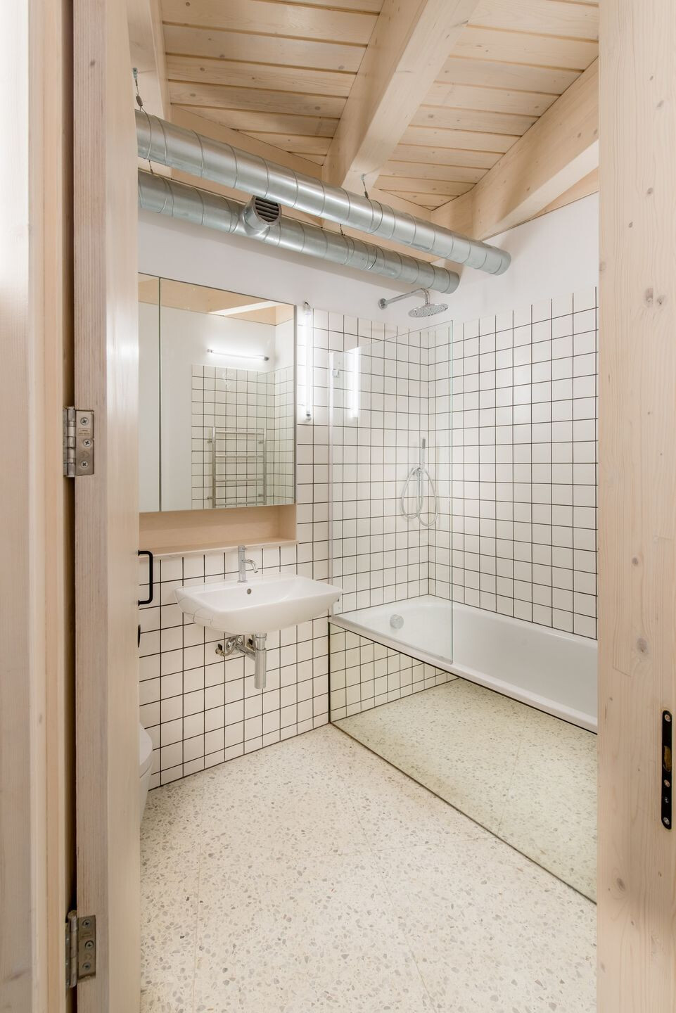 伦敦独特三角形住宅 | Studio BAM! 的简约实用设计-29