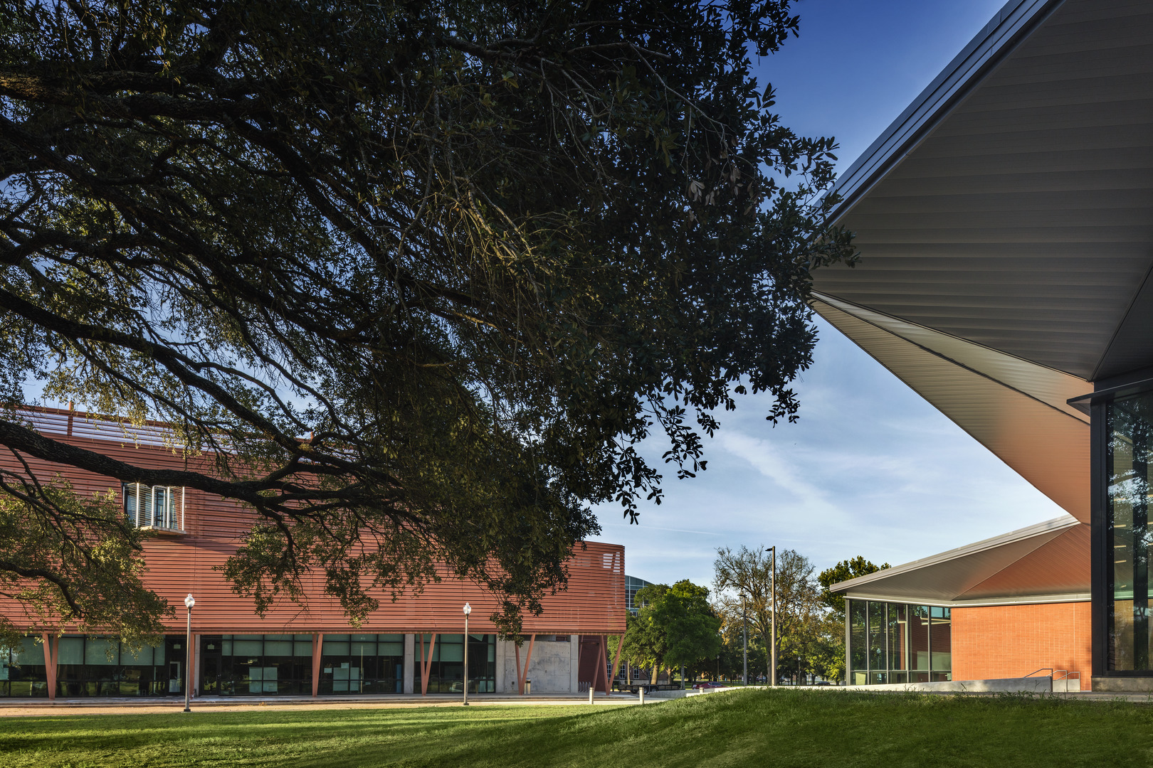 Prairie View A&M University Fabrication Center / Kirksey Architecture-16