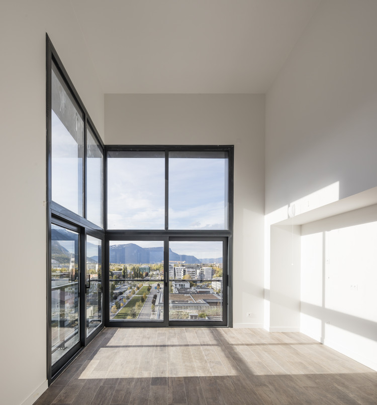 绿云之上的创新垂直公平住宅-20