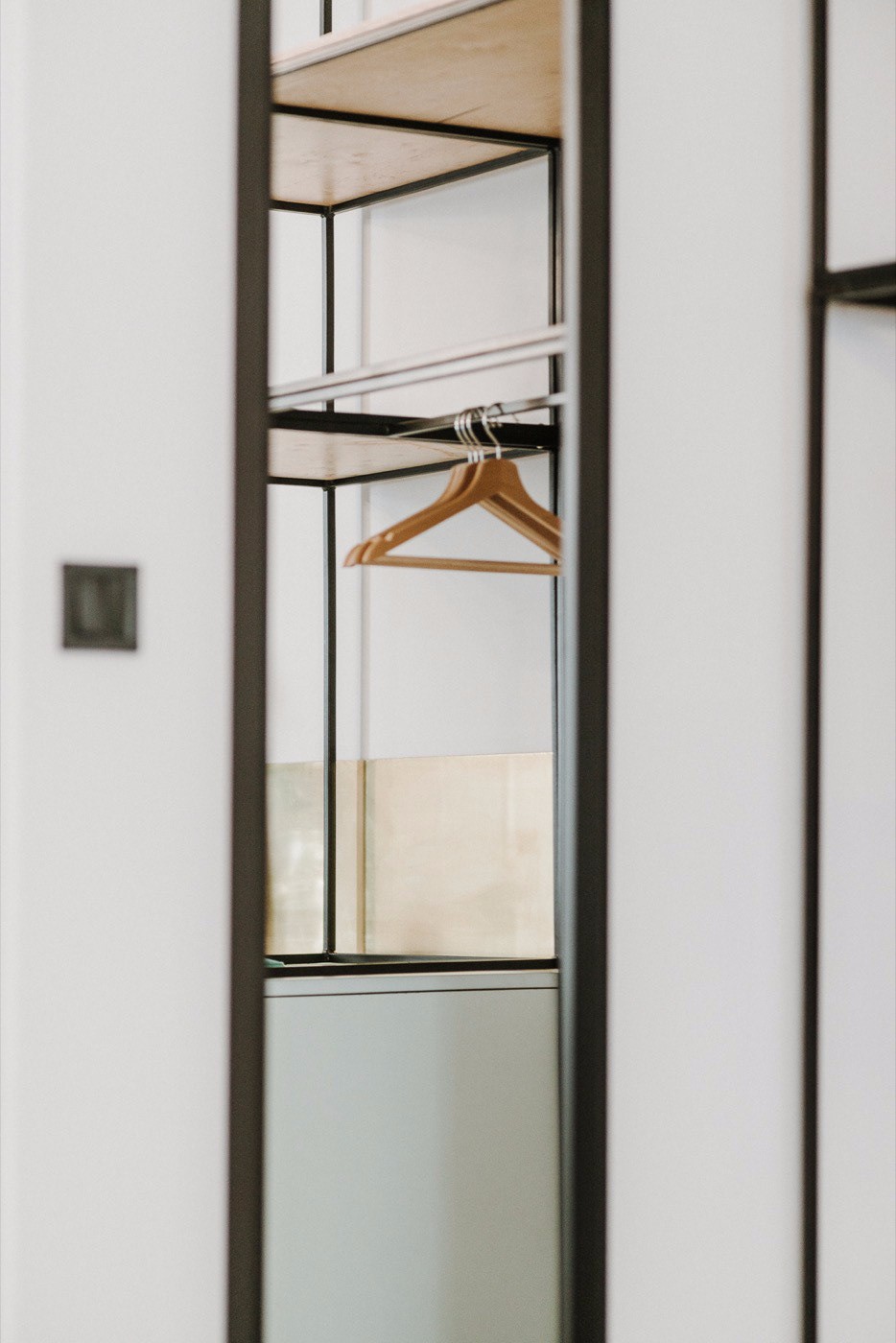 波兹南旧宅变身高质感民宿，历史韵味与现代设计完美融合-28