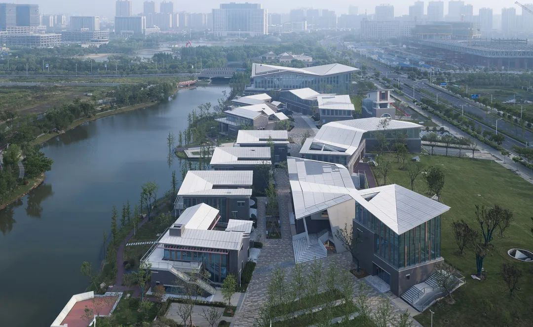 滨江新城休闲水街丨中国江苏丨江苏中锐华东建筑设计研究院有限公司荣朝晖工作室-0