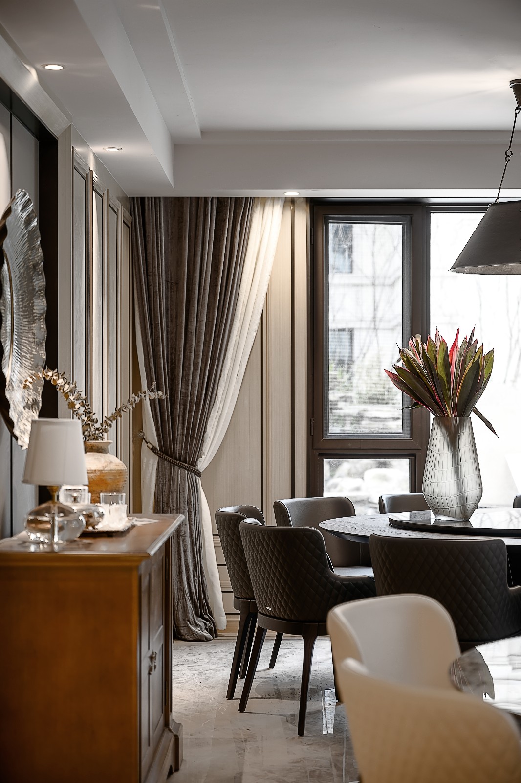 一线江景大宅，现代东方韵味与居家温情完美融合-18