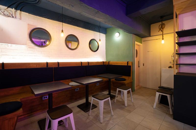 光点映照的 11 坪韩式餐厅设计-9