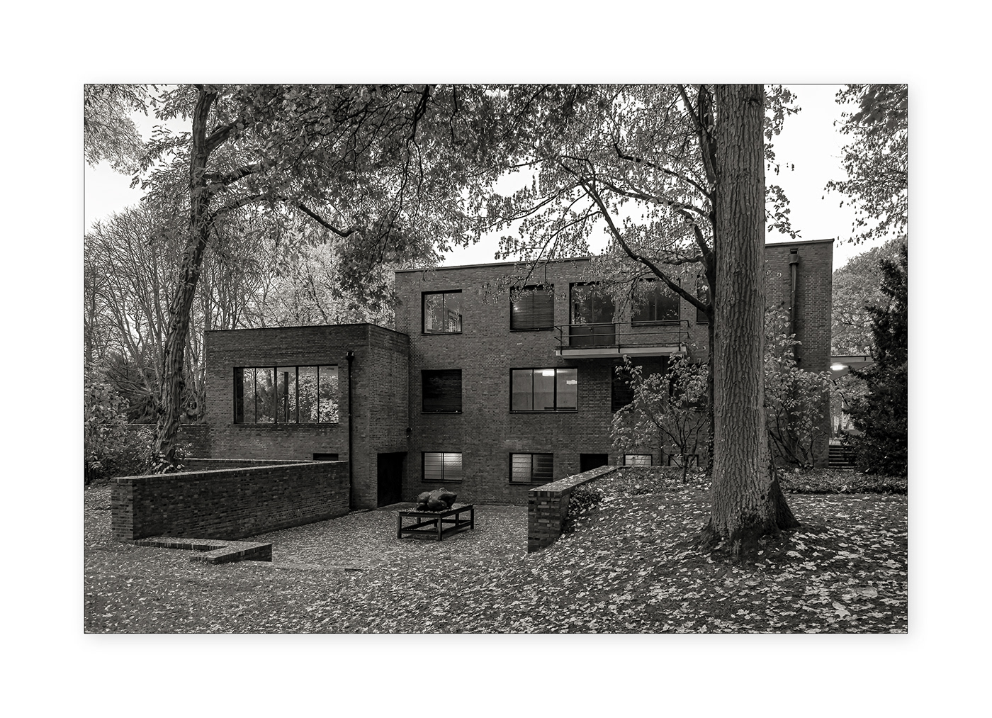 Mies v. d. Rohe in Krefeld-5