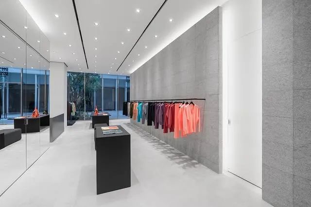 Homme Plissé Issey Miyake曼谷全新概念店丨泰国曼谷丨品牌长期合作的设计团队-16