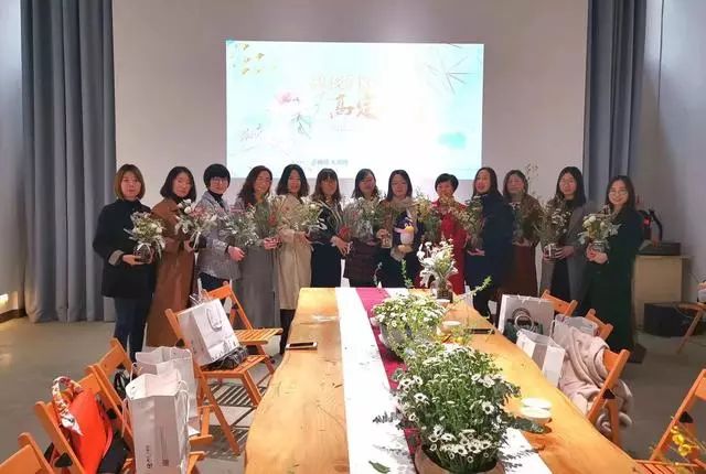 河北建筑装饰业协会举办“致我们的高定人生”女神季沙龙-7