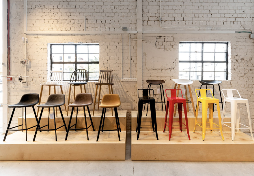 "Take it"品牌展示空间 | 砖墙与潮流色彩的对话-15