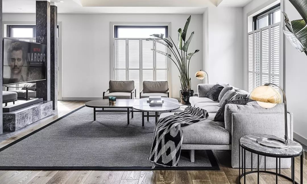 高级灰设计美学 | 简约纯粹,永恒的魅力-32