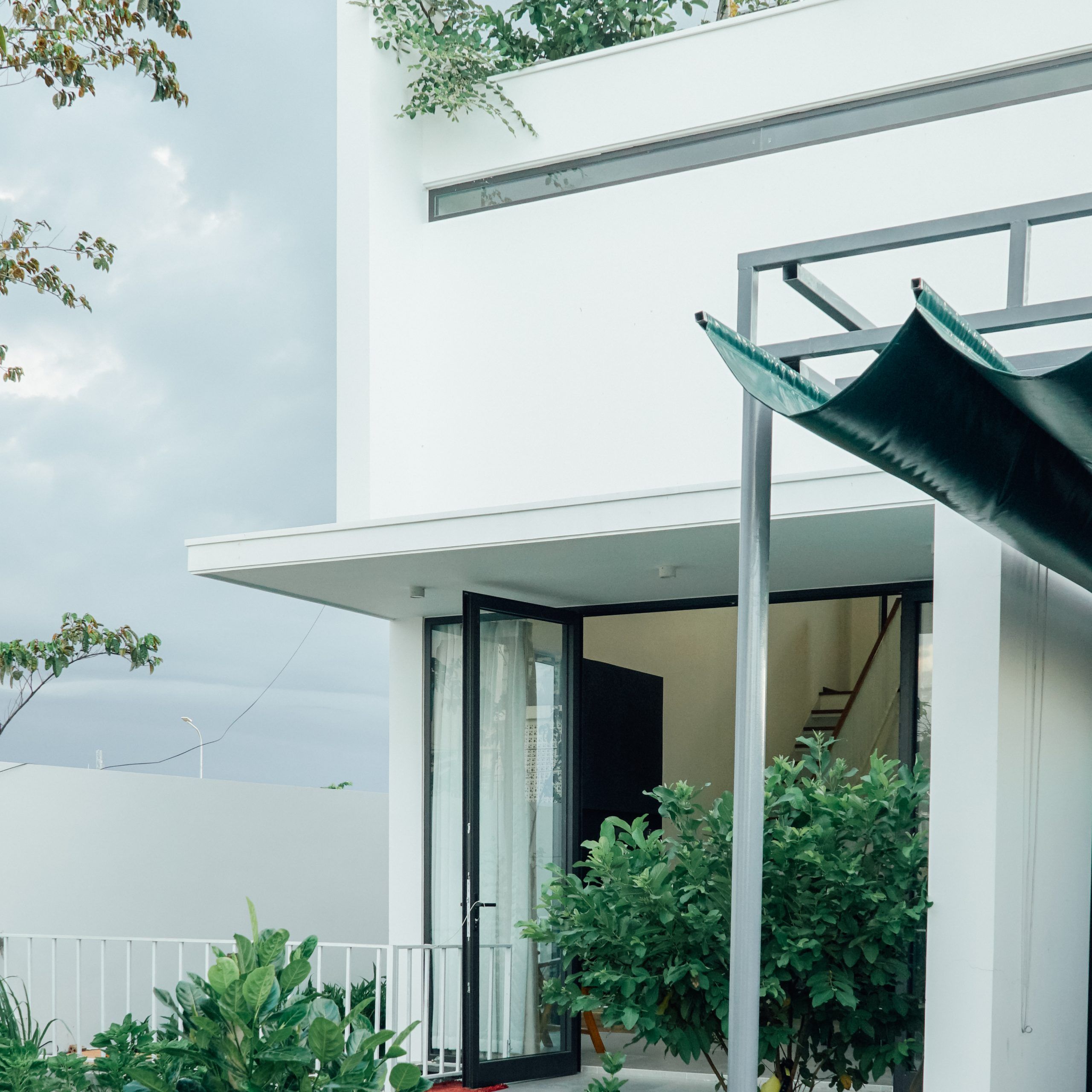 绿意盎然的四口之家-45