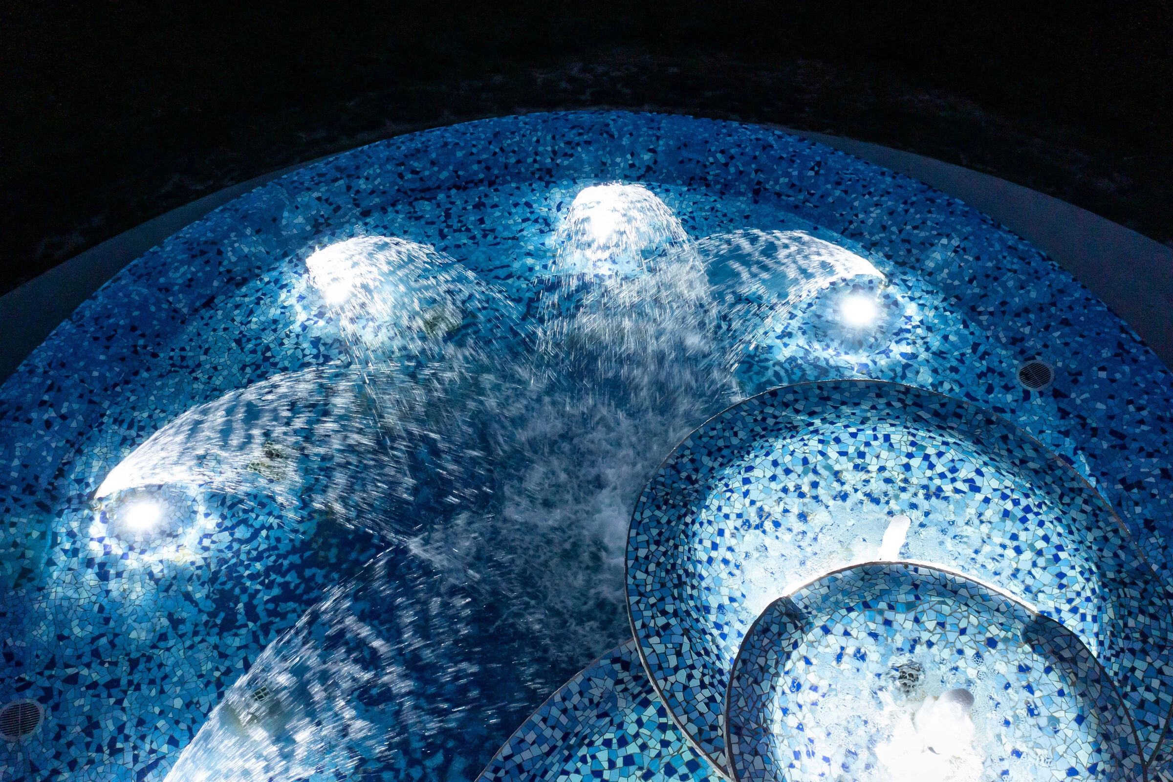 Fountain 喷泉丨波兰丨Paradox-25