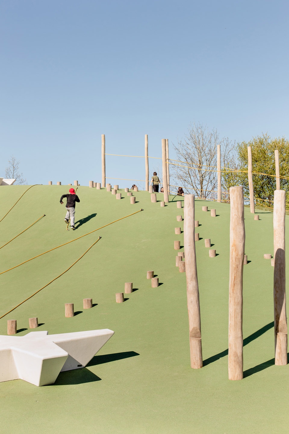 哥本哈根社区公园 · 红蓝绿路径串联活力空间-12