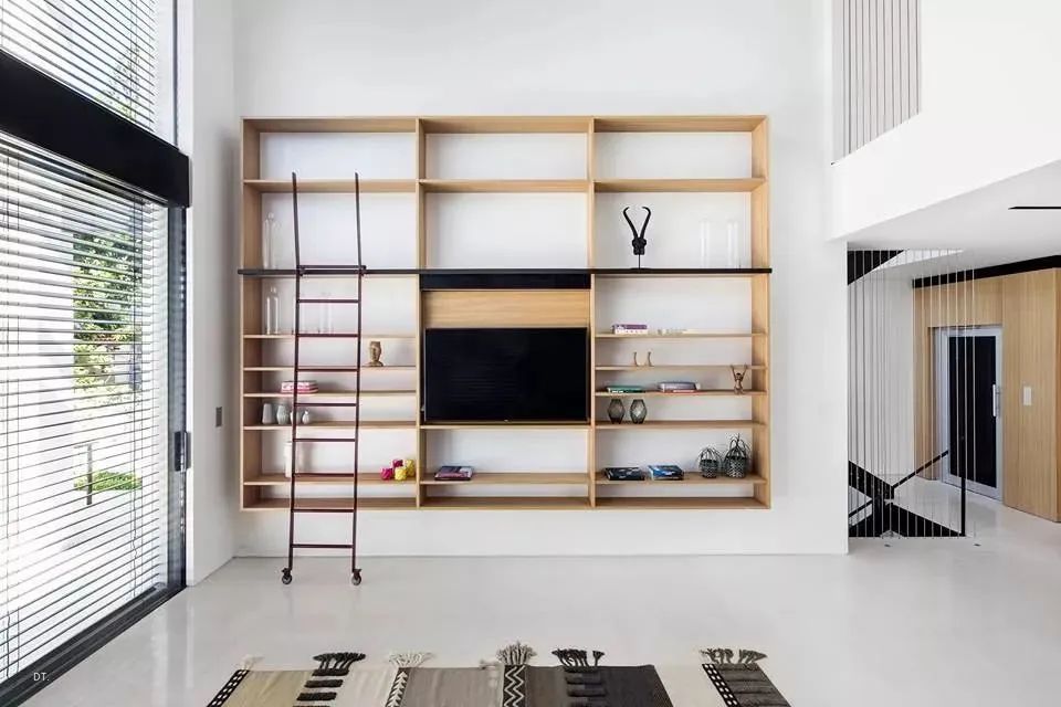 极简别墅设计 | Raz Melamed 的光影艺术空间-9