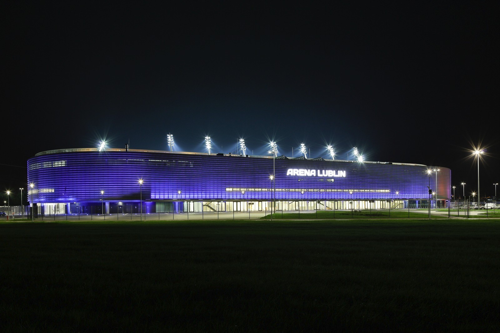 波兰卢布林体育馆,现代功能与视觉冲击的融合-29