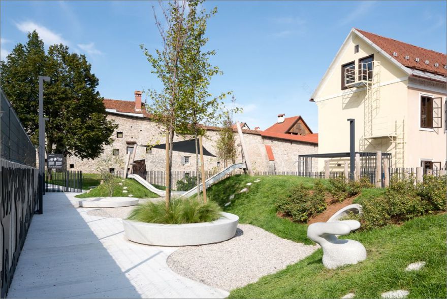 斯洛文尼亚中世纪广场的现代改造-17