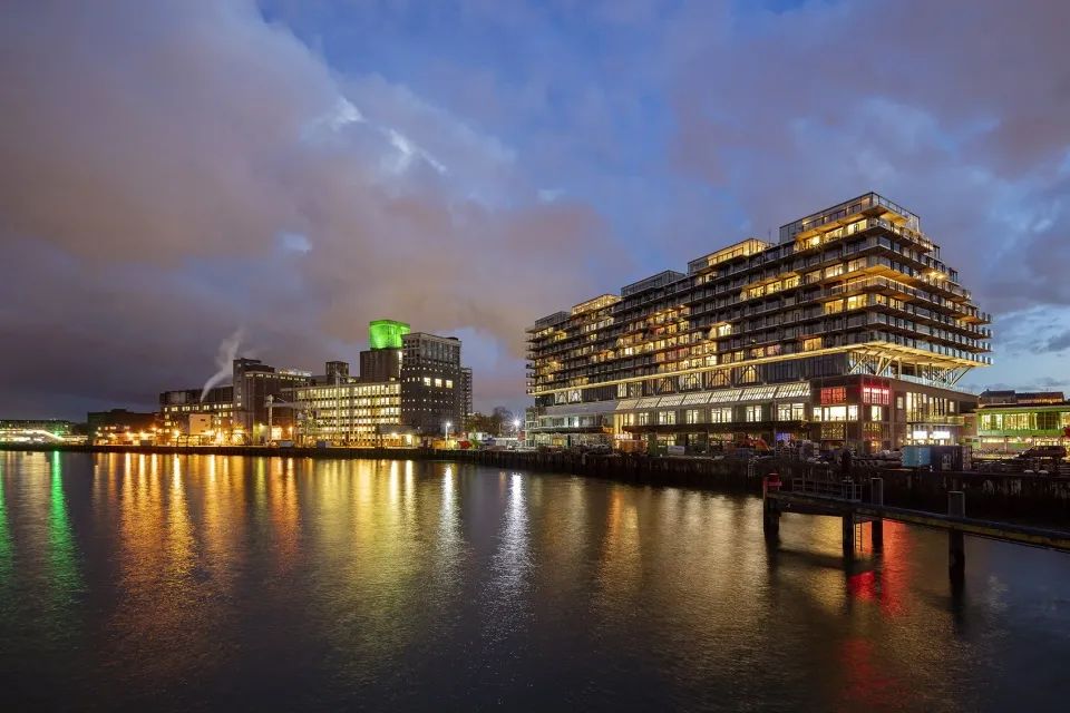 鹿特丹 Fenix I 综合体 | 历史与现代的融合-79