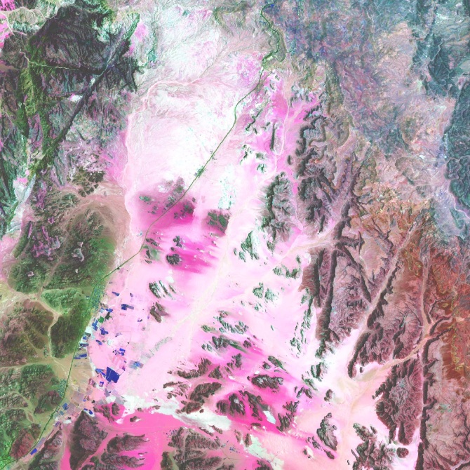 Blue Farmland可译为蓝色农田，但huaikuanchung不是一个常见的英文词汇或有公认含义的词语，不清楚其确切指的是什么，无法完成该部分的准确翻译 丨以色列-47