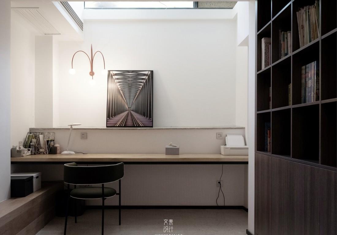 蓝色乳胶漆玄关,水磨石装饰的现代家居设计-25