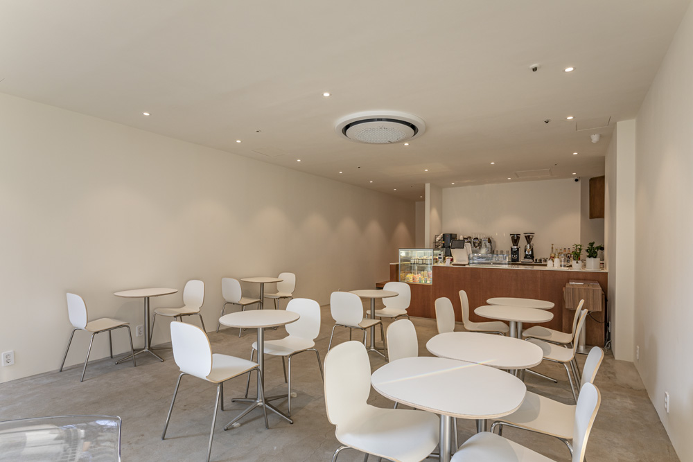 20 平米极简咖啡厅 打造温馨小空间-5