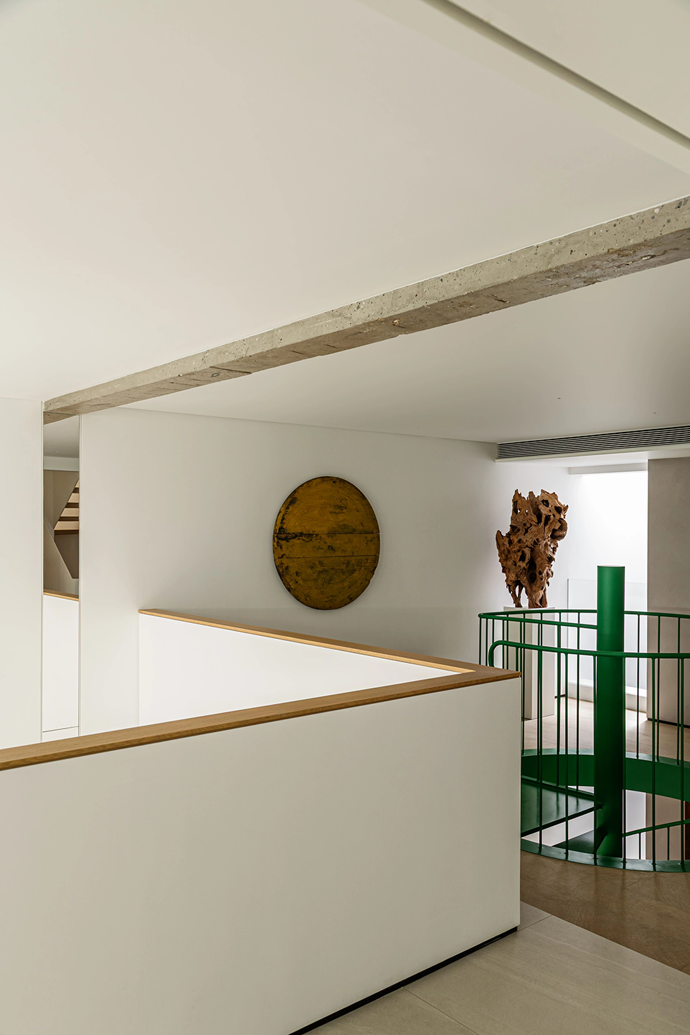 私宅丨400㎡诗意别墅：纯净如简，自然而然_20251021-78