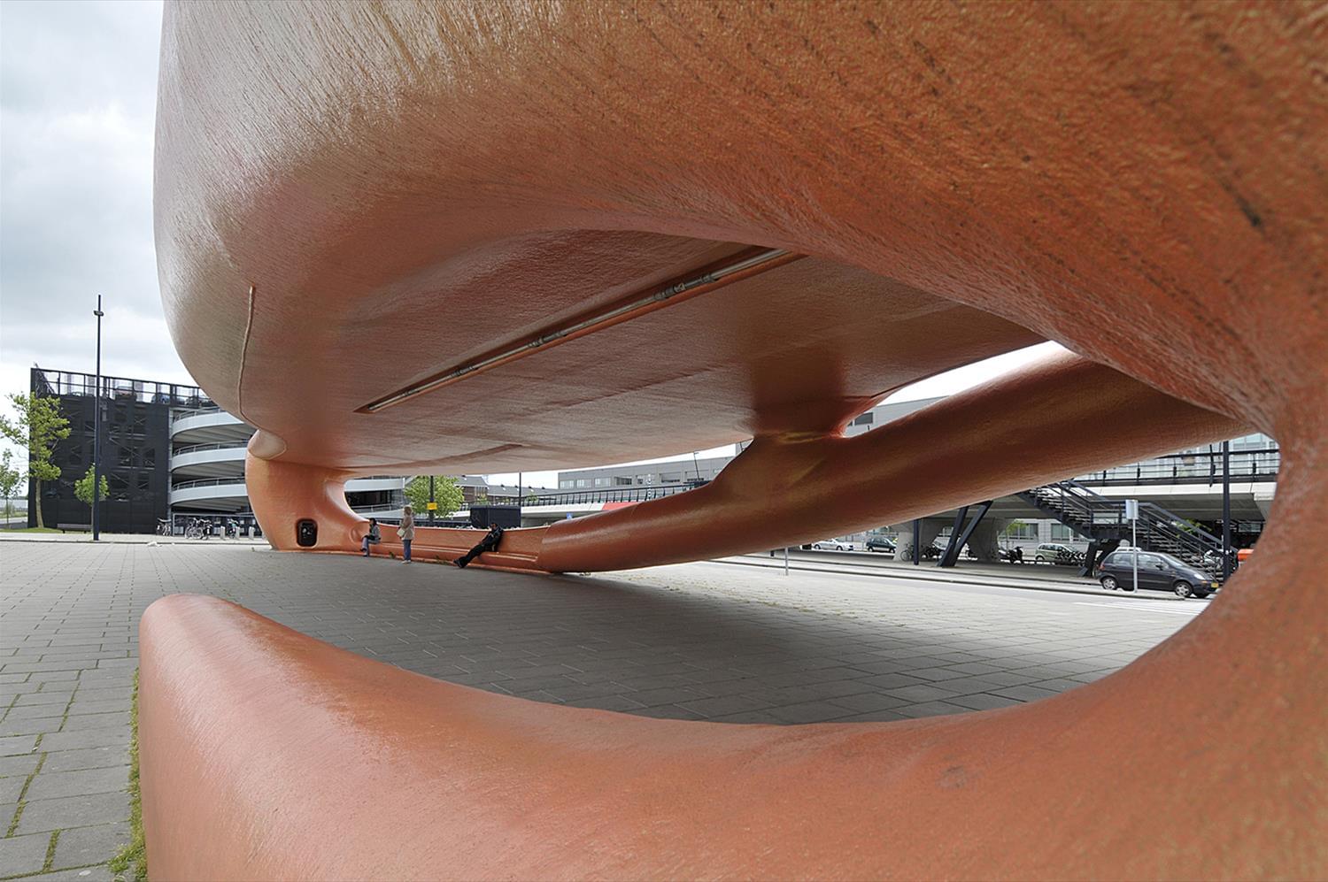 奇特鲸鱼颚状公交站-5