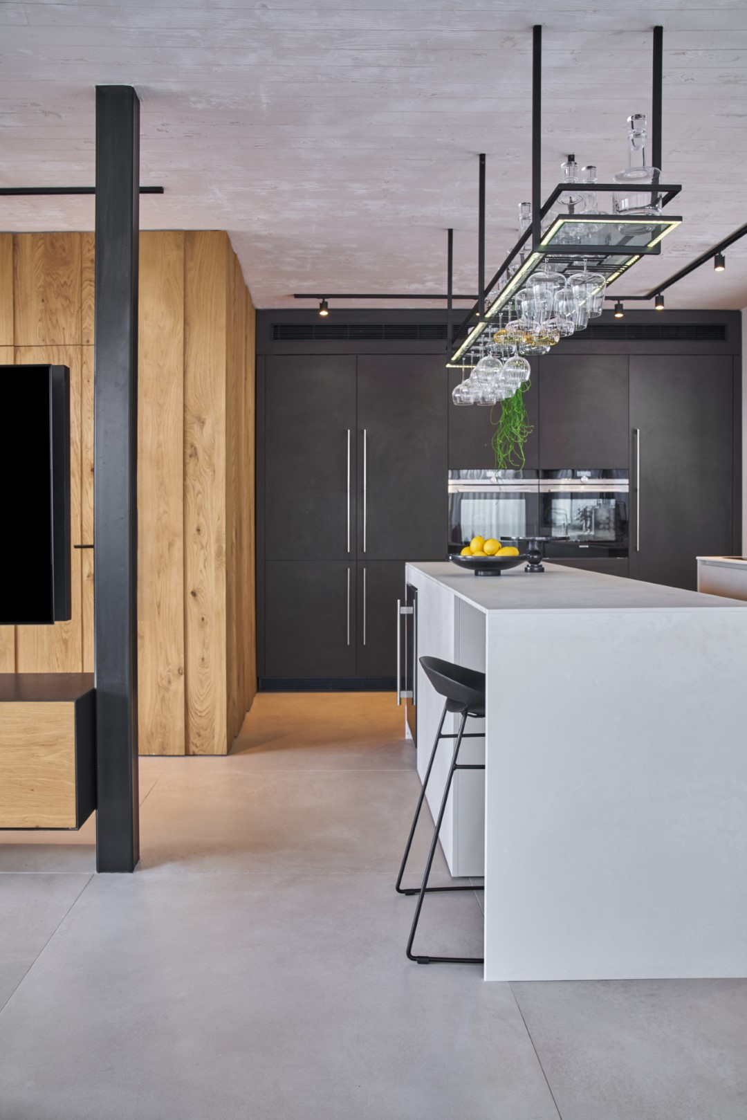 特拉维夫城市顶层公寓 Urban Penthouse In Tel-Aviv / Tzvia Kazayoff-6