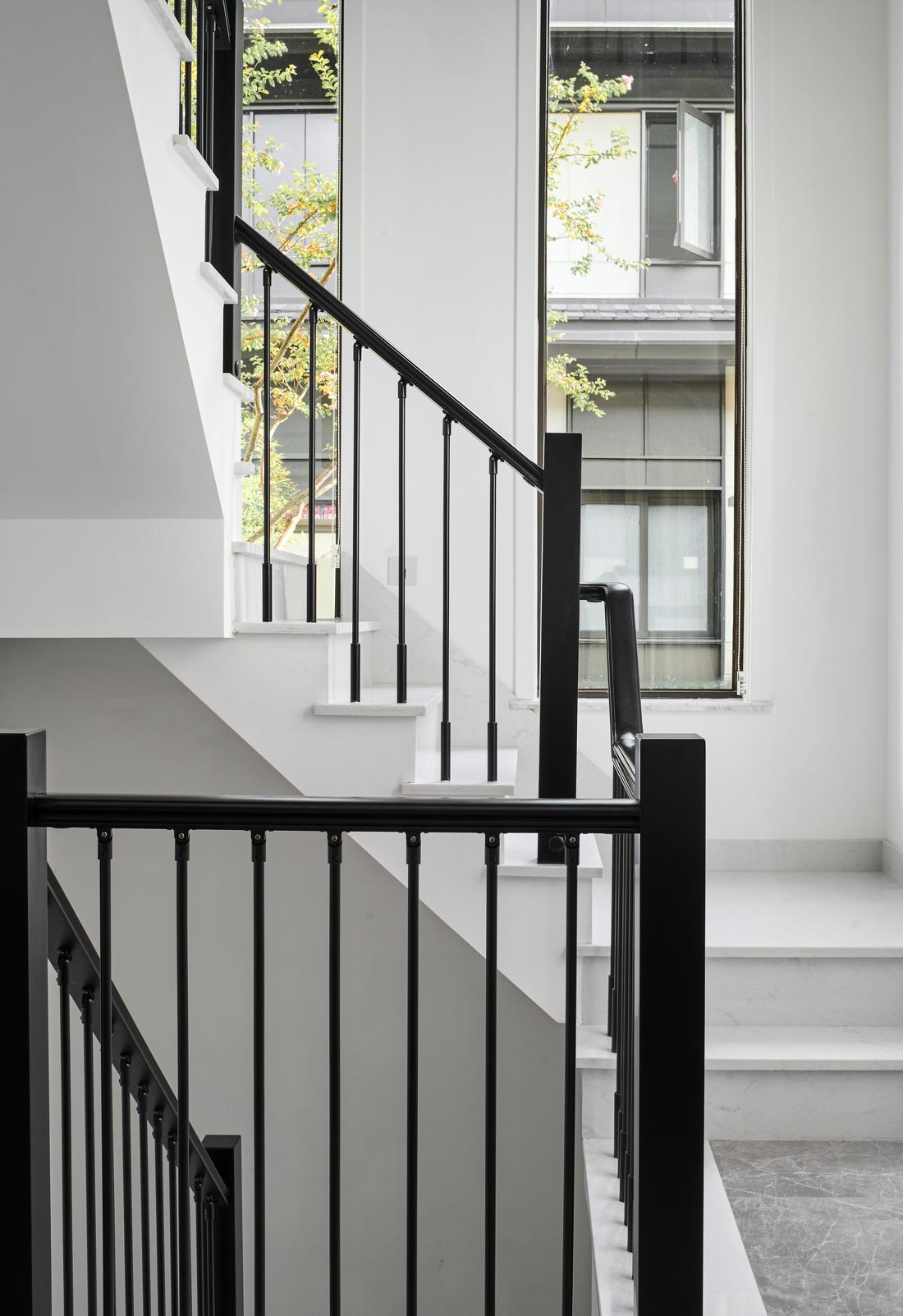 负楼层生活空间的艺术改造-17