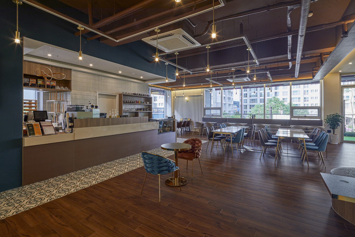 简约 35 平咖啡馆，明亮温馨的室内设计-10