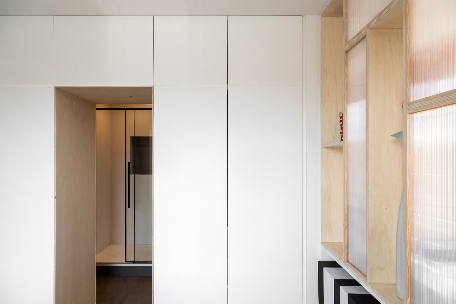 巧妙设计 40 平米小空间,实现舒适四人居住环境-1