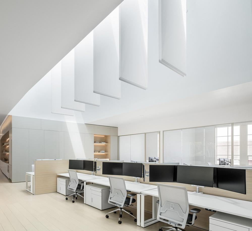 与光共舞的灵性办公空间-9