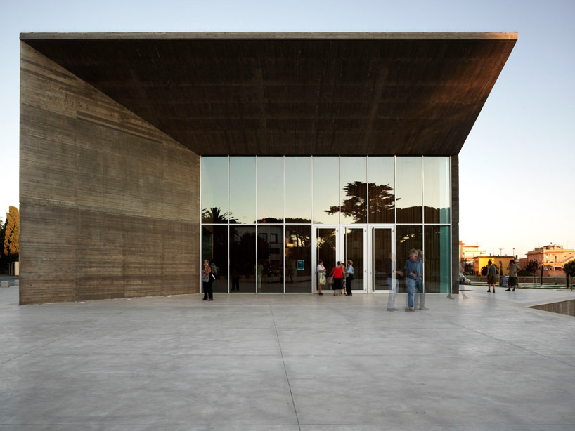 意式韵味的现代剧院——蒙塔尔托迪卡斯特罗-5