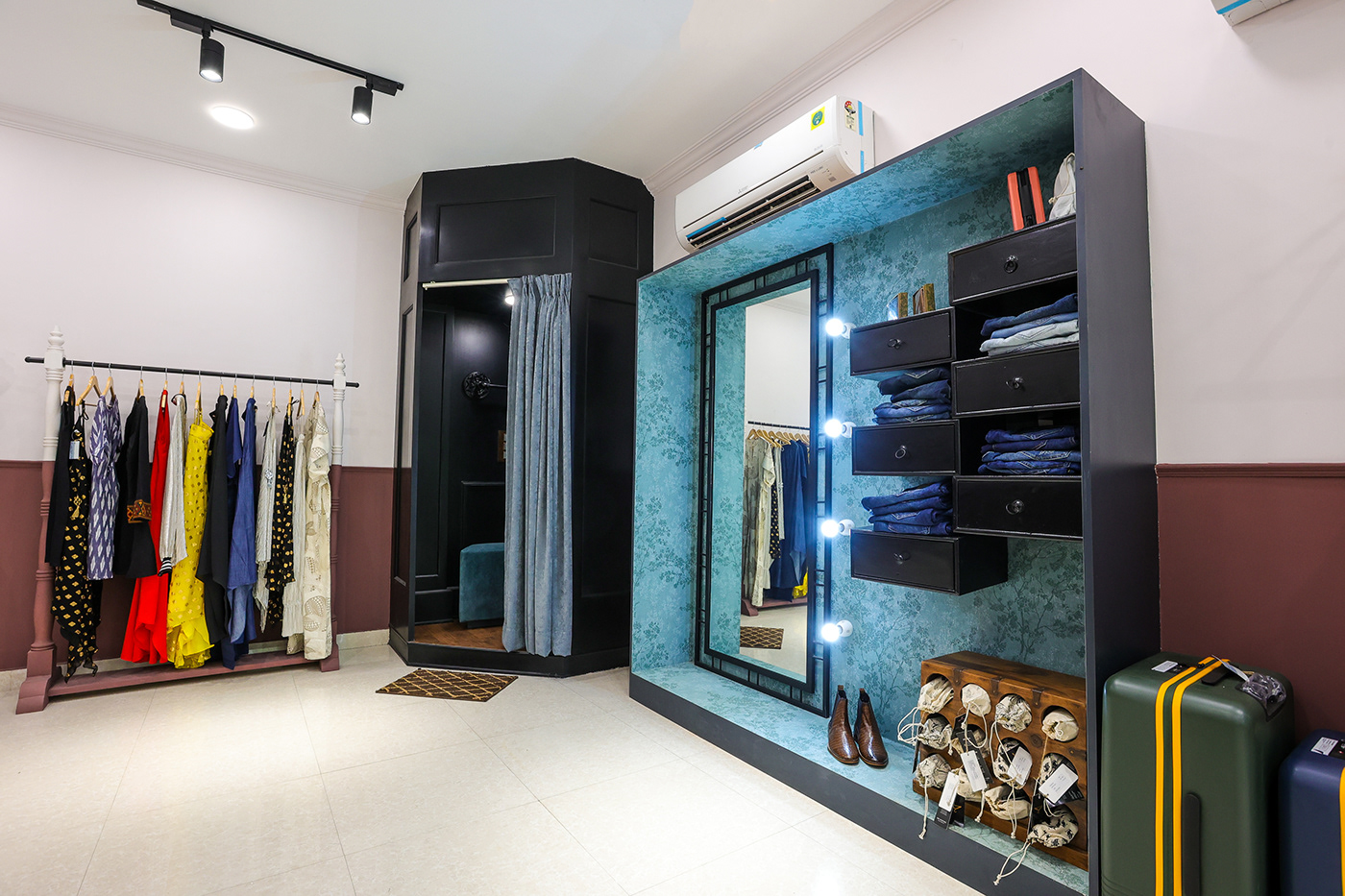 Anastasiya Gushchina丨服装店丨Shades | Store Interior-3