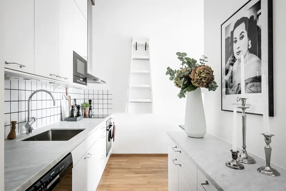 港口活力 | 单身公寓的现代工业风设计-11