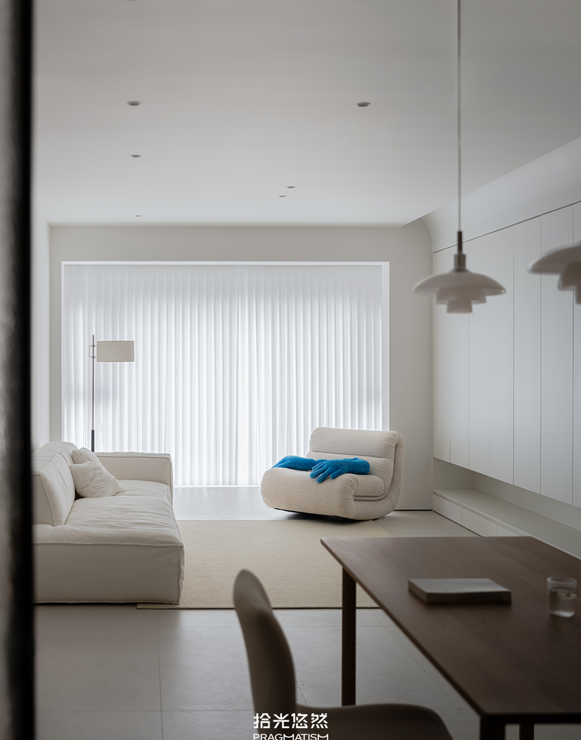 富有灵魂的纯白居所-12