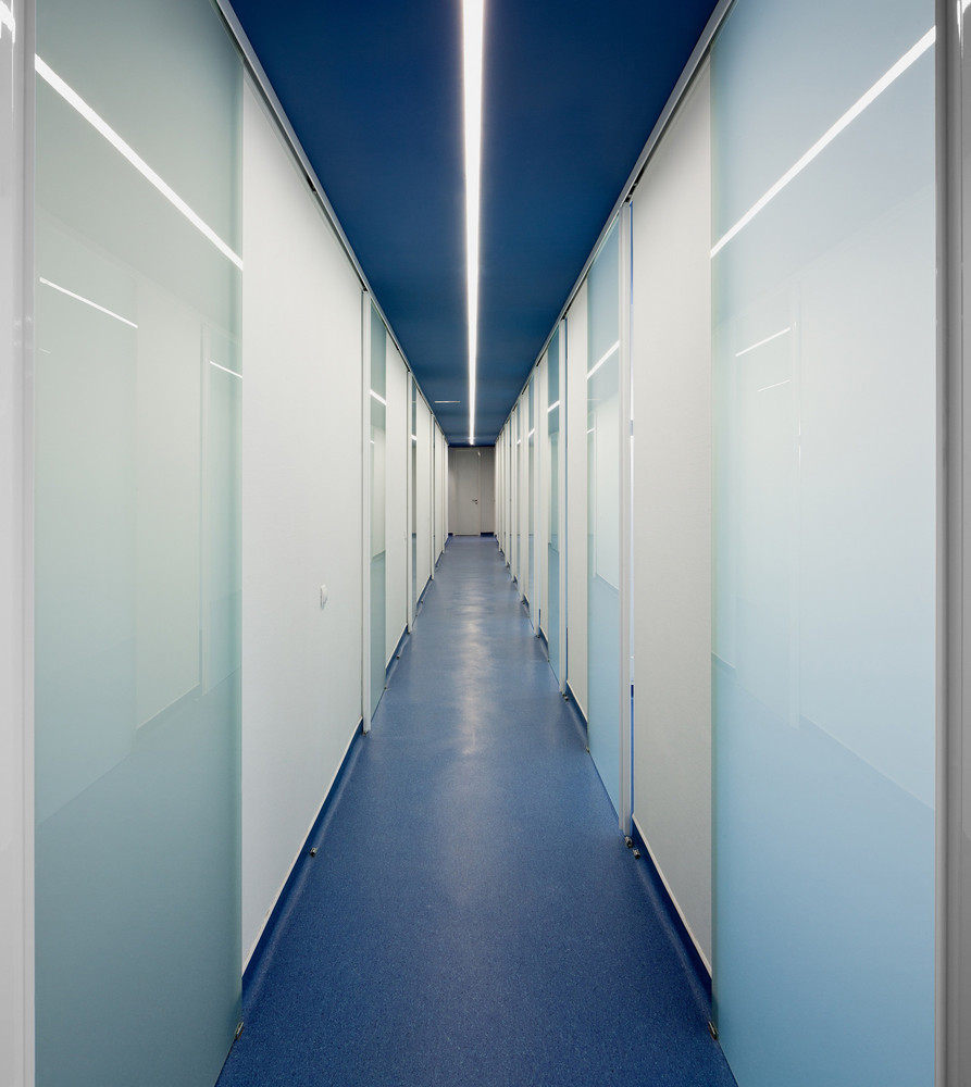 Cruces Hospital General Services Building  ACXT-69