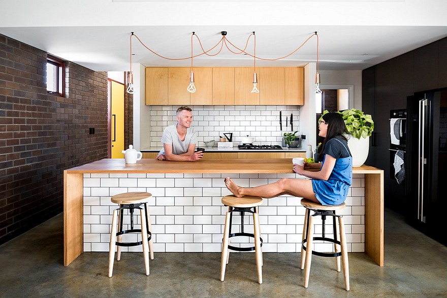 Dolce House is a Contemporary Urban Home with Warehouse Style-9