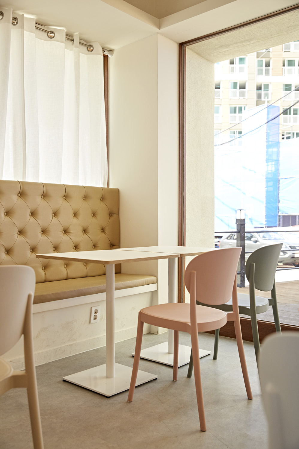 简约白调 16 坪咖啡厅 设计报价案例-16