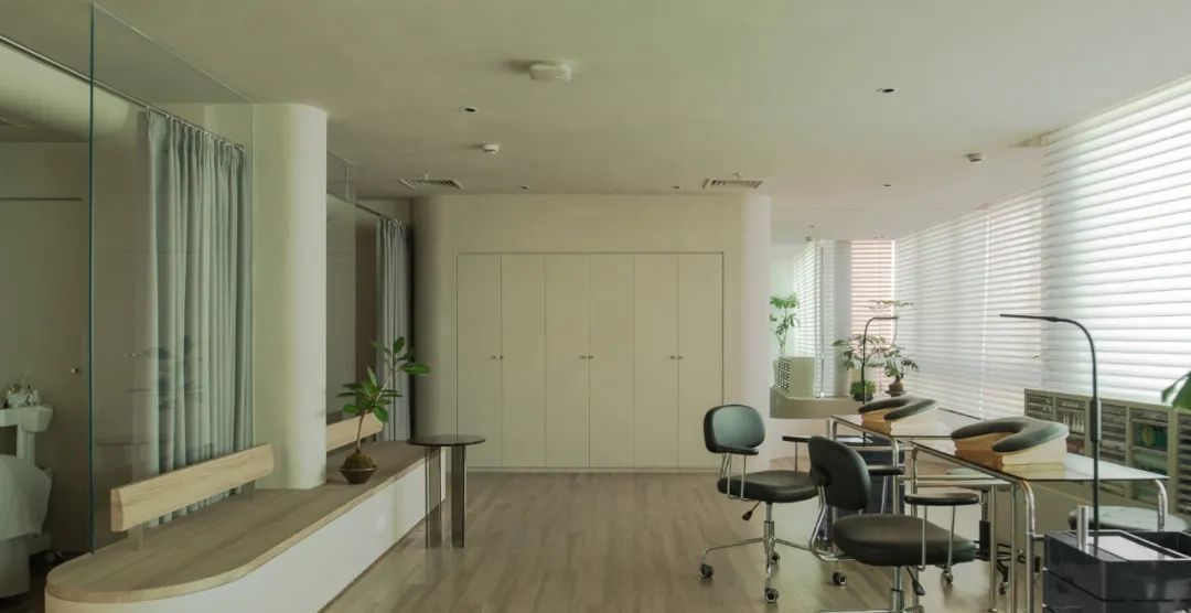 都市中的女性休憩空间 MMJ美甲美睫静安寺店丨中国上海丨多棵设计Studio DOTCOF-11