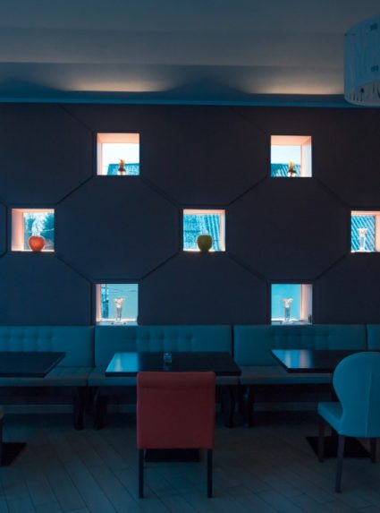 现代风格酒店（未明确提及具体名称）丨乌克兰丨Cult of Design-17