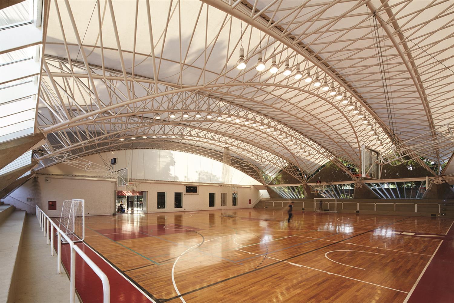 巴西 Clube Alto dos Pinheiros 运动馆 · 经济,可持续的设计杰作-9