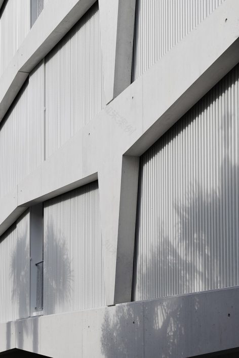 瑞士 Locarno 的 Pioda 住宅,现代与传统交融的典范-8