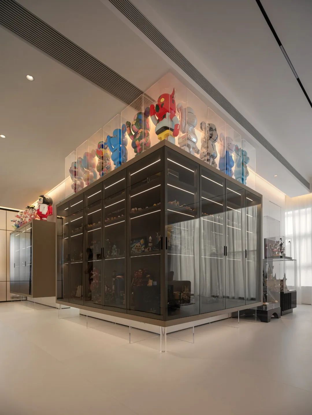 白色潮玩空间 · 光谱之家丨CQ Home-43