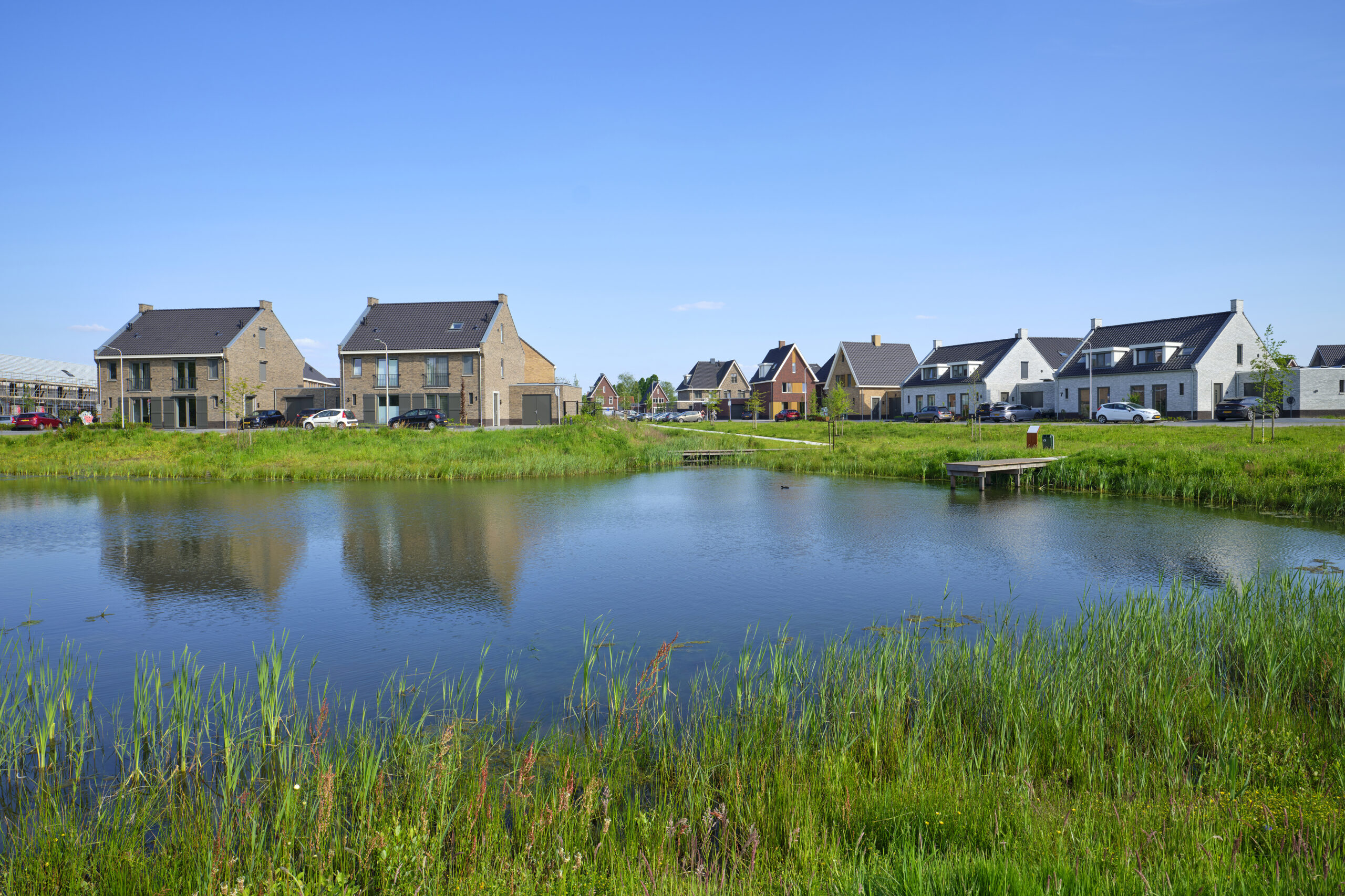 马斯·雅各布斯园艺园
注:Tuinderij常见意思为园艺园、苗圃 ,Maas和Jacobs一般为人名,结合起来推测可能是名为马斯·雅各布斯的园艺园 -0