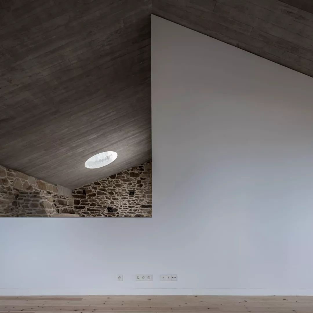 穆罗斯房子改造，废墟上的新生  Fuertes Penedo arquitectos-30