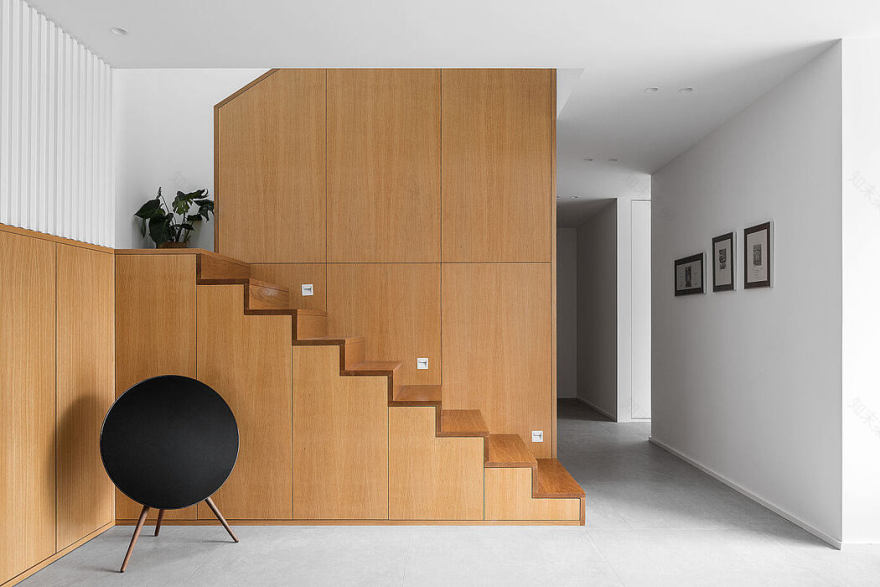 西班牙海边小镇的"L"形家庭住宅-5