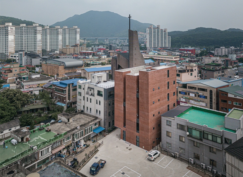 韩国阳平郡“三个盒子”商业楼丨韩国京畿道丨RAUM ARCHITECTURE-1