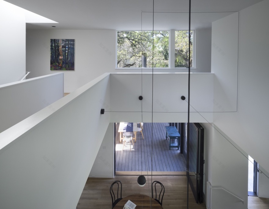 美国奥斯汀山坡上的现代乡村家园-59