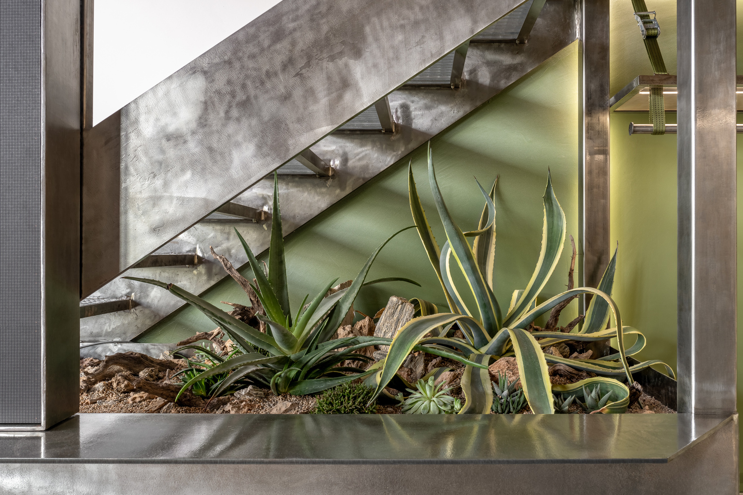 乌克兰 PULSE 运动品牌服饰店丨不详-35