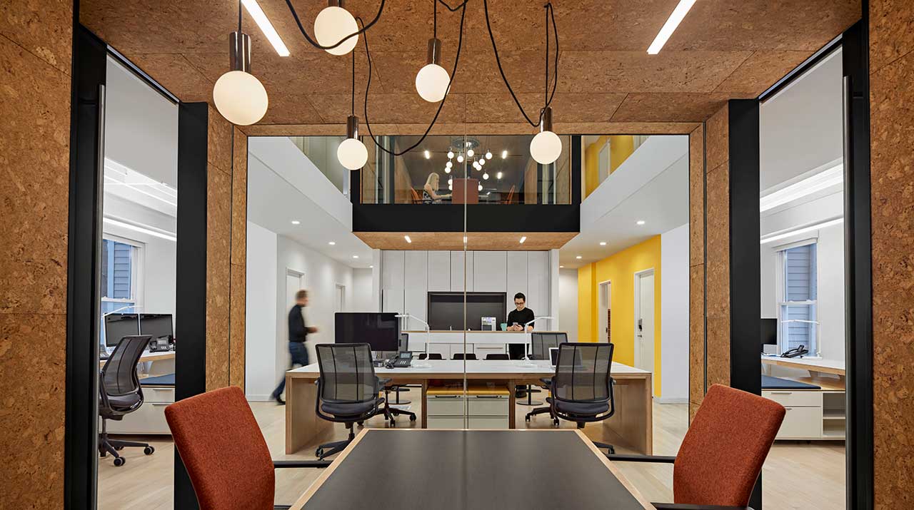 充充满创意点现代简约空间-0