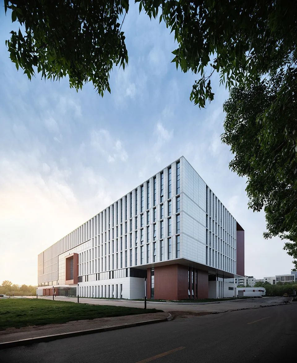 齐鲁工业大学轻工实验实训中心建筑方案设计丨中国济南丨同圆设计集团有限公司-23