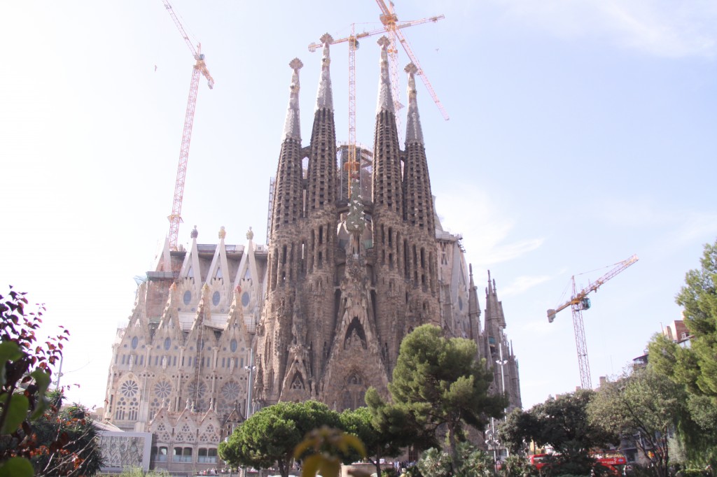 サグラダ・ファミリア（圣家族教会）丨初代弗朗西斯科·比利亚尔,二代安东尼·高迪等-1